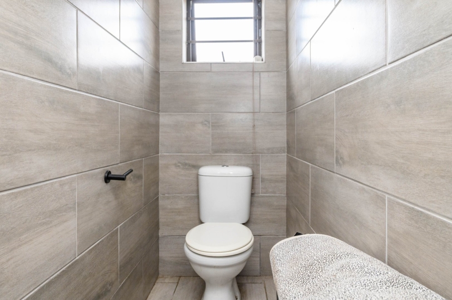 9 Bedroom Property for Sale in Algoa Park Eastern Cape